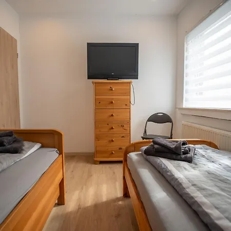 216 Grosse Schwalbennest *