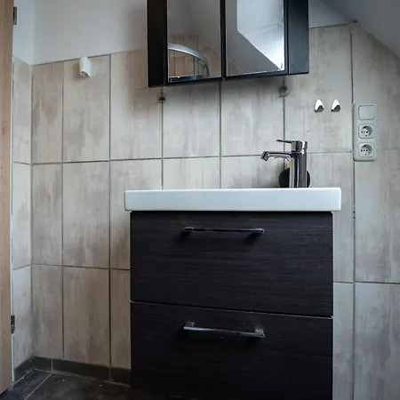 216 Grosse Schwalbennest