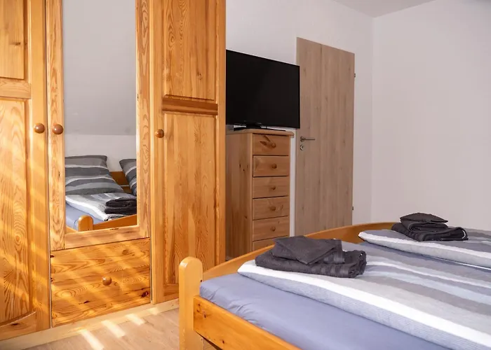 216 Grosse Schwalbennest *